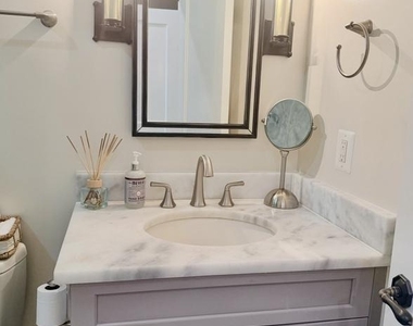 10601 Red Barn Lane - Photo Thumbnail 13