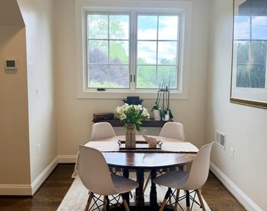 10601 Red Barn Lane - Photo Thumbnail 9
