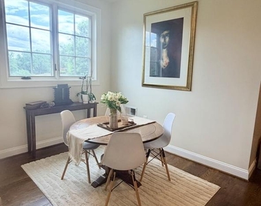 10601 Red Barn Lane - Photo Thumbnail 10