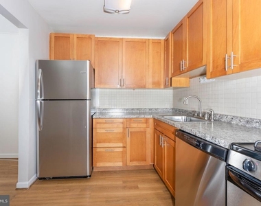 874 College Parkway - Photo Thumbnail 12