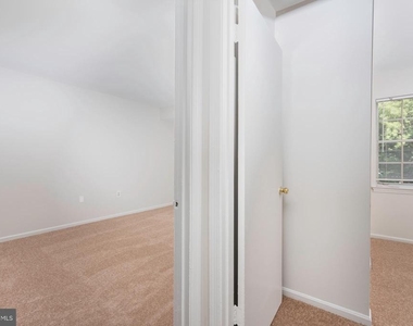 874 College Parkway - Photo Thumbnail 18