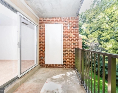 874 College Parkway - Photo Thumbnail 15