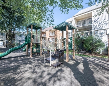 874 College Parkway - Photo Thumbnail 37