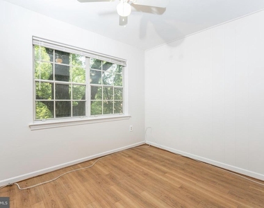 874 College Parkway - Photo Thumbnail 6