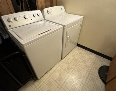 19419 Kildonan Drive - Photo Thumbnail 12