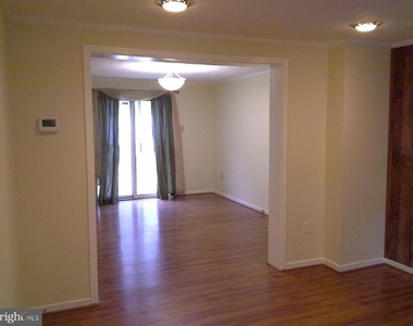 19419 Kildonan Drive - Photo Thumbnail 2