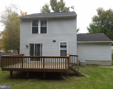 19419 Kildonan Drive - Photo Thumbnail 14