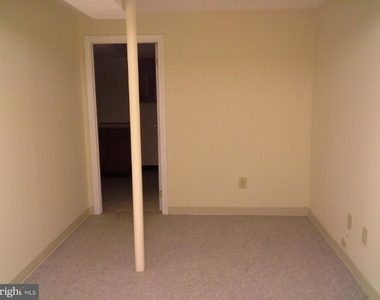19419 Kildonan Drive - Photo Thumbnail 9
