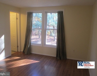19419 Kildonan Drive - Photo Thumbnail 5