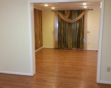 19419 Kildonan Drive - Photo Thumbnail 4