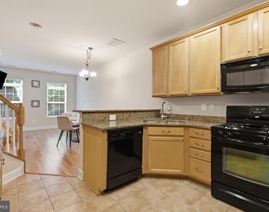 13624 Dover Cliffs Place - Photo Thumbnail 9