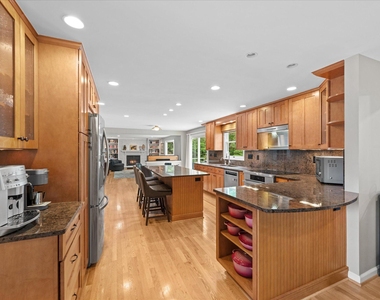 11209 Maine Cove Drive - Photo Thumbnail 5