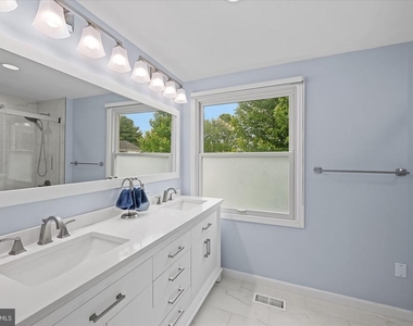 11209 Maine Cove Drive - Photo Thumbnail 25