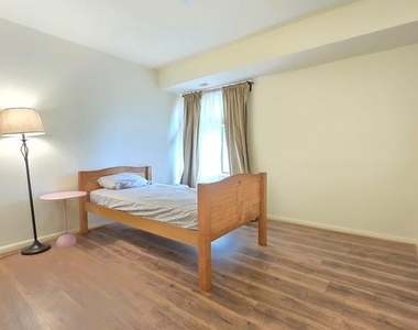 9645 Whiteacre Road - Photo Thumbnail 9