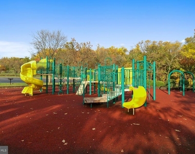 9457 Birdhouse Circle - Photo Thumbnail 80