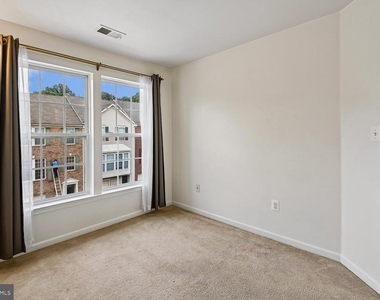 9457 Birdhouse Circle - Photo Thumbnail 42