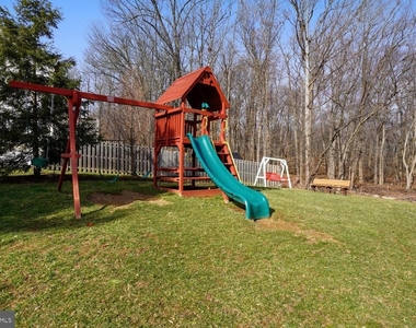 9457 Birdhouse Circle - Photo Thumbnail 73