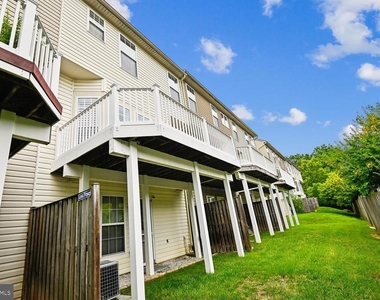 9457 Birdhouse Circle - Photo Thumbnail 5