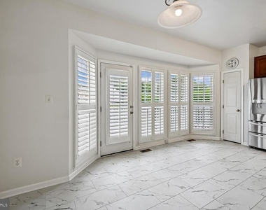 9457 Birdhouse Circle - Photo Thumbnail 23