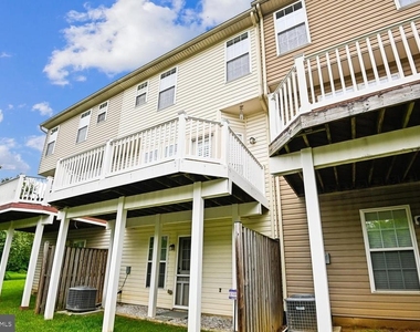 9457 Birdhouse Circle - Photo Thumbnail 6