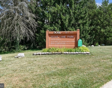 9457 Birdhouse Circle - Photo Thumbnail 71