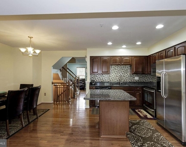 7055 Oak Grove Way - Photo Thumbnail 14
