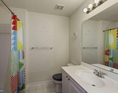 7055 Oak Grove Way - Photo Thumbnail 25