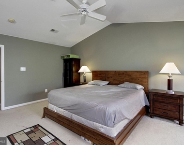 7055 Oak Grove Way - Photo Thumbnail 19