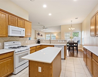 3912 Links Ln - Photo Thumbnail 23