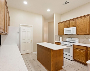 3912 Links Ln - Photo Thumbnail 24