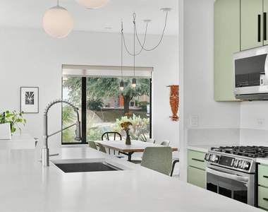 5725 Toscana Ave - Photo Thumbnail 9