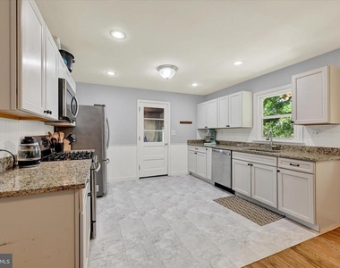 2019 S Fountain Green Road - Photo Thumbnail 9