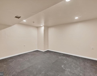 2019 S Fountain Green Road - Photo Thumbnail 18