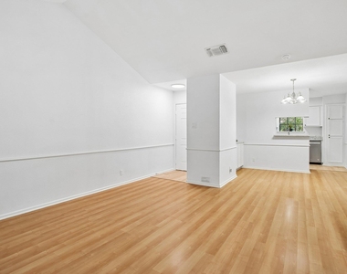 10955 Wurzbach Rd - Photo Thumbnail 2