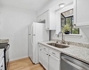 10955 Wurzbach Rd - Photo Thumbnail 8