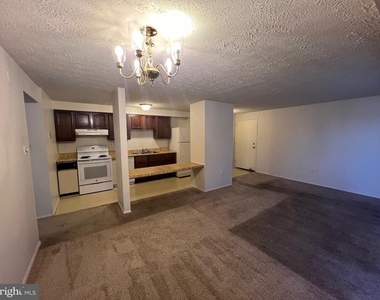 1001 Heather Ridge Drive - Photo Thumbnail 3