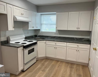 4013 Gill Avenue - Photo Thumbnail 2