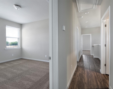 424 San Gabriel River Rd - Photo Thumbnail 2