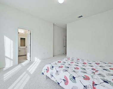 6725 Denia Dr - Photo Thumbnail 15