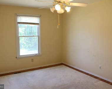 1120 Linkside Drive - Photo Thumbnail 14