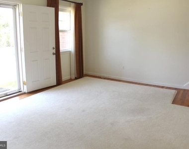 1120 Linkside Drive - Photo Thumbnail 1