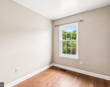 3820 Rolling Way - Photo Thumbnail 26
