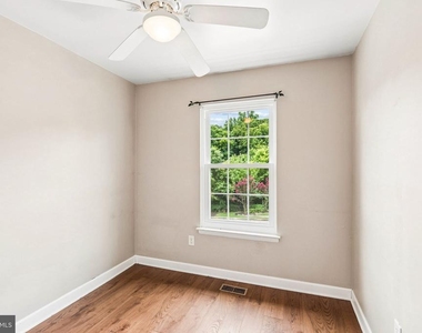 3820 Rolling Way - Photo Thumbnail 29