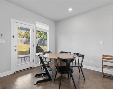 1317 Highwater Dr - Photo Thumbnail 15