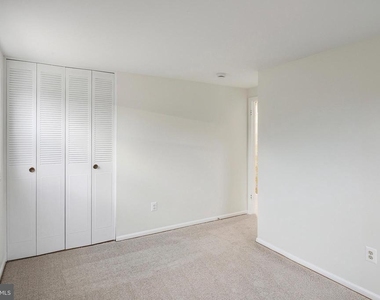 926 Regina Drive - Photo Thumbnail 18