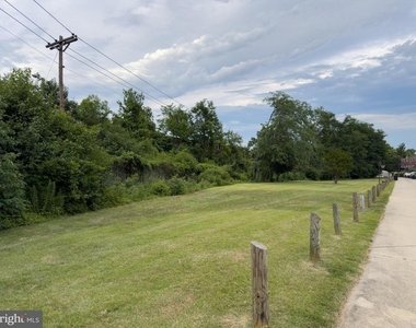 926 Regina Drive - Photo Thumbnail 27