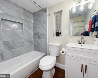 1102-b Carroll Street - Photo Thumbnail 21