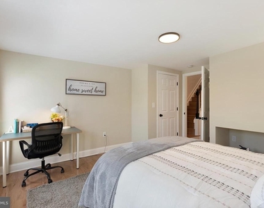 1102-b Carroll Street - Photo Thumbnail 16