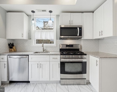 1429 Olive Street - Photo Thumbnail 4