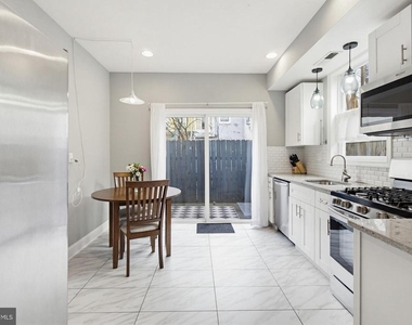 1429 Olive Street - Photo Thumbnail 5